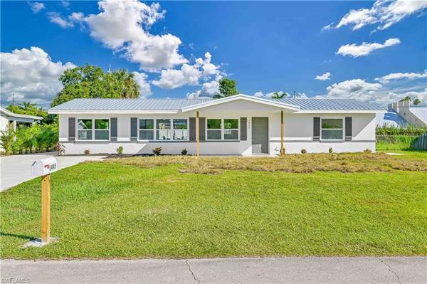 1445 Davis DR, Fort Myers, FL 33919