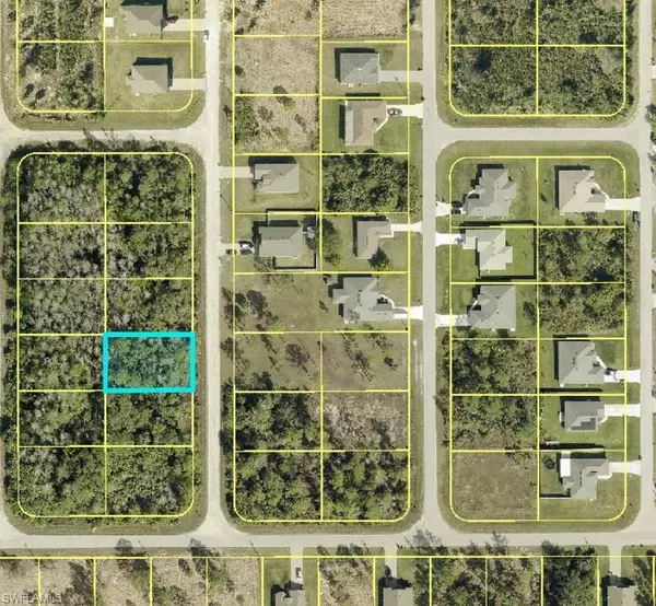 1913 Holyoke AVE, Lehigh Acres, FL 33972