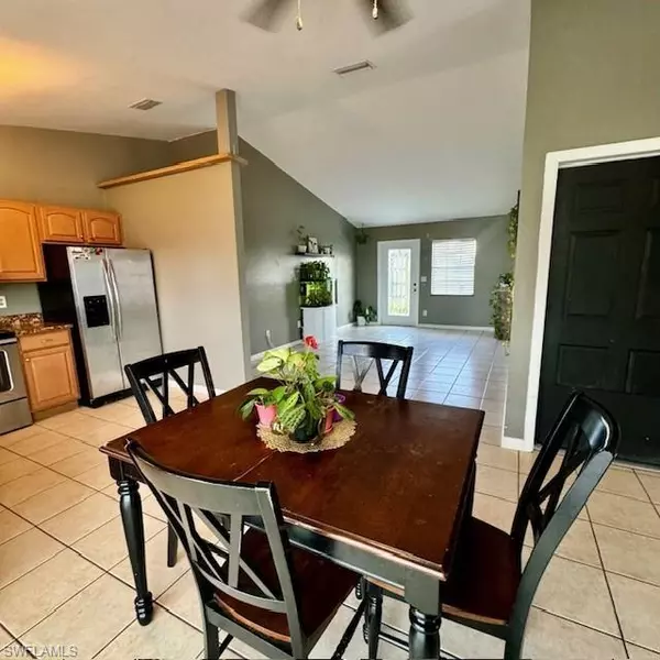 105 NE 12th TER, Cape Coral, FL 33909