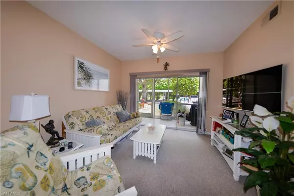 Naples, FL 34109,4700 Saint Croix LN #316