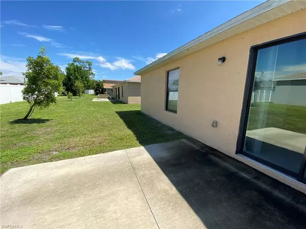 Cape Coral, FL 33991,211 SW 16th TER