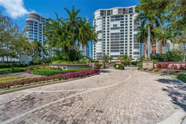 Naples, FL 34103,4201 Gulf Shore BLVD N #1202