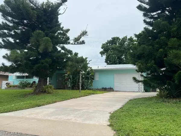 1018 SE 43rd TER, Cape Coral, FL 33904