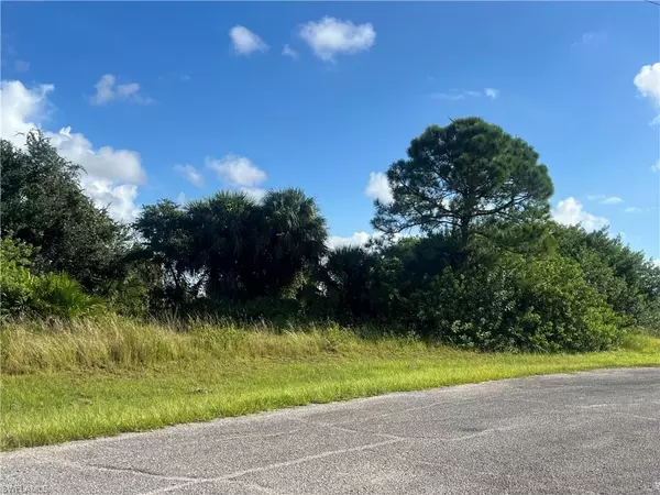 Labelle, FL 33935,9010 S Largo CT