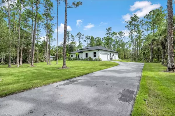 Naples, FL 34117,3960 8th AVE SE