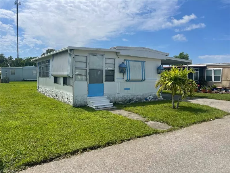 75 Hacienda BLVD, Fort Myers, FL 33905