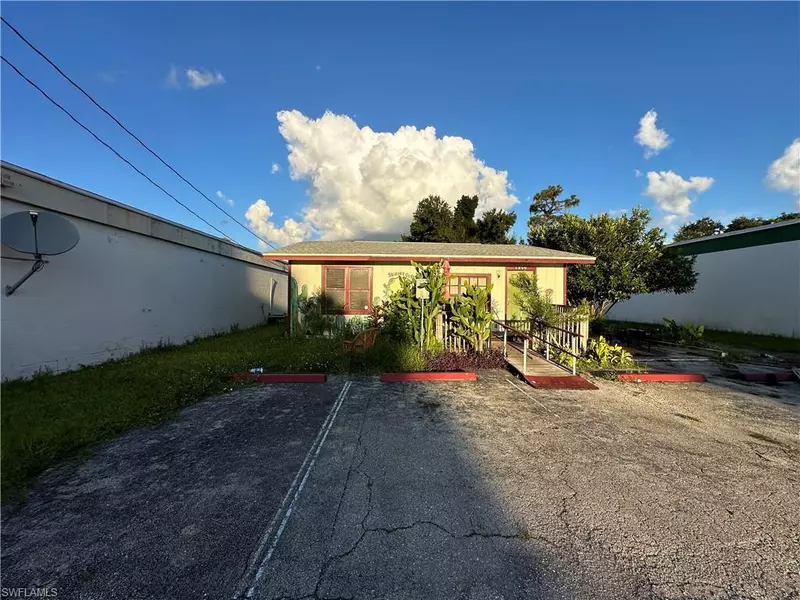 1254 Piney RD, North Fort Myers, FL 33903