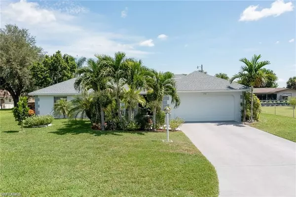 209 Daleview AVE, Lehigh Acres, FL 33936