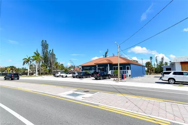 Fort Myers Beach, FL 33931,6035 Estero BLVD