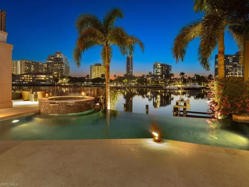 319 Devils Bight, Naples, FL 34103