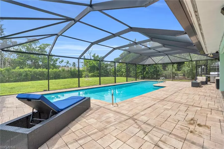 698 Mooring Line DR, Naples, FL 34102