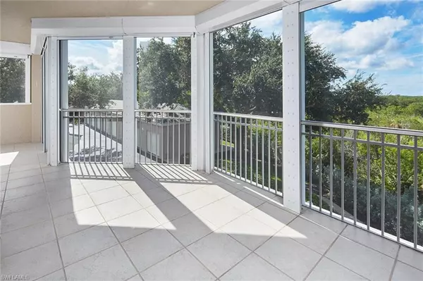 Naples, FL 34110,1001 Arbor Lake DR #101