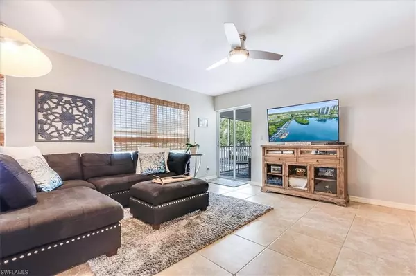 Naples, FL 34110,532 Club Side DR #4-532