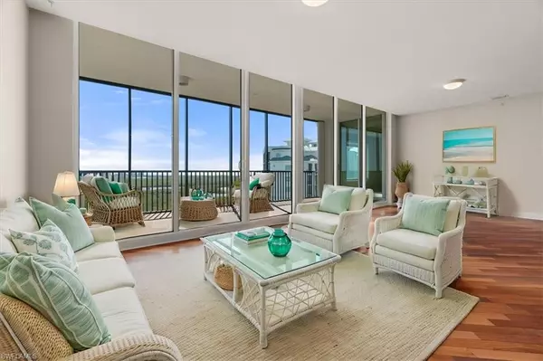 Naples, FL 34110,455 Cove Tower DR #1703