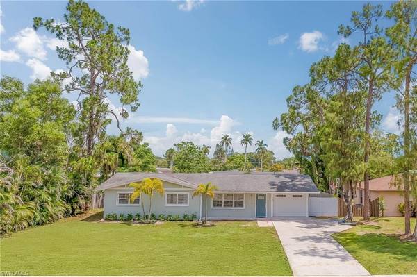 2438 Crystal DR, Fort Myers, FL 33907