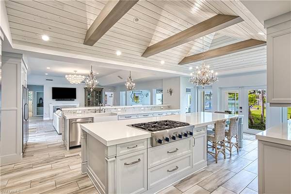 Naples, FL 34102,958 Spyglass LN