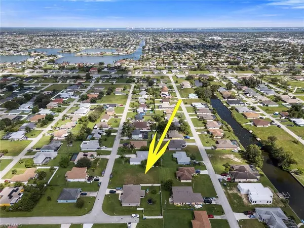 Cape Coral, FL 33990,526 SE 3RD TER