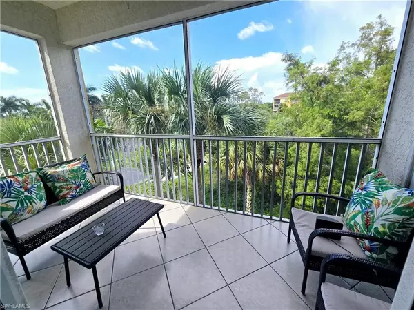 Naples, FL 34112,4530 Botanical Place CIR #302