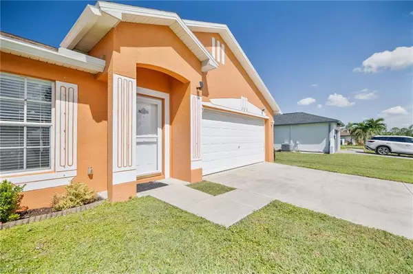 Cape Coral, FL 33990,305 SE 3rd ST