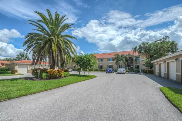 6770 Huntington Lakes CIR #104, Naples, FL 34119