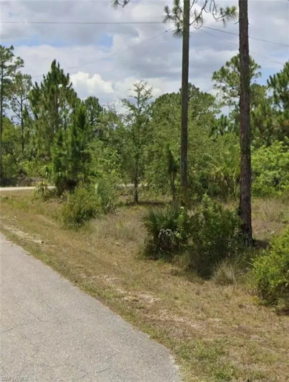 Lehigh Acres, FL 33972,803 Edison AVE