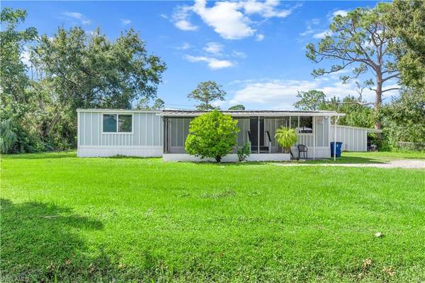 8086 Ebson DR, North Fort Myers, FL 33917