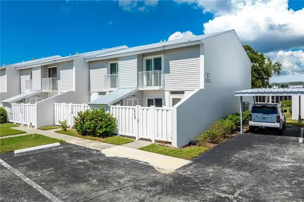 Fort Myers Beach, FL 33931,18038 San Carlos BLVD #113