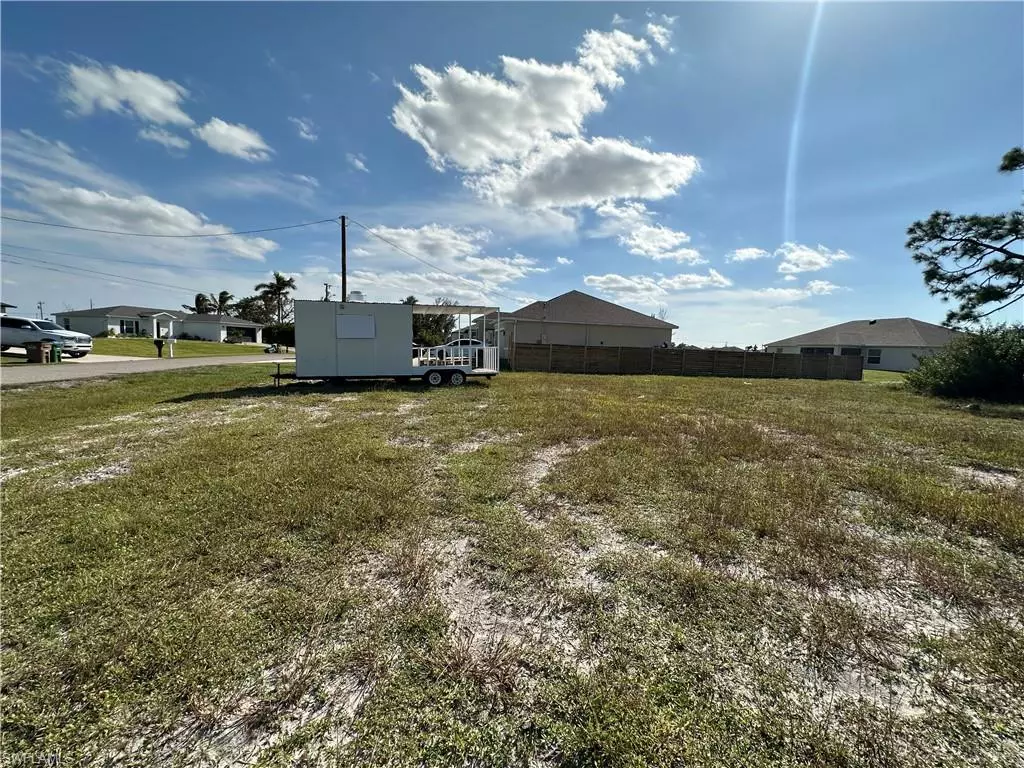 Cape Coral, FL 33993,2530 NW 24th PL