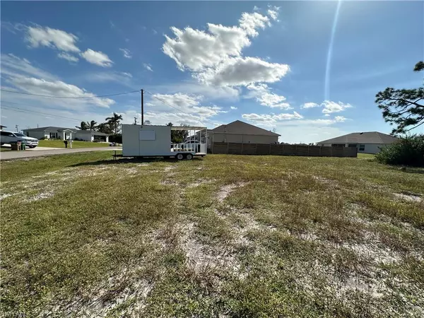 2530 NW 24th PL, Cape Coral, FL 33993