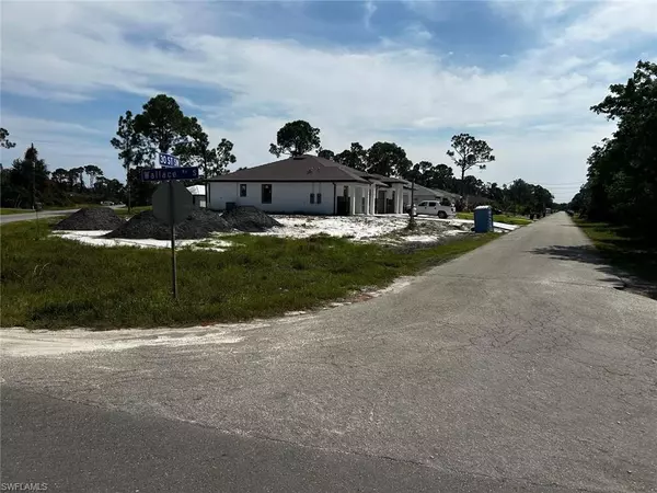 Lehigh Acres, FL 33973,2924 Wallace AVE S