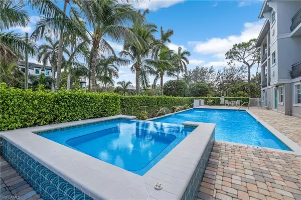 Naples, FL 34102,863 9th AVE S #202