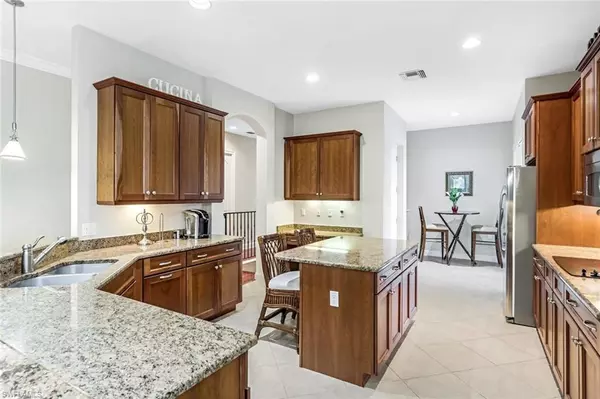 Naples, FL 34110,1315 Remington WAY #1201