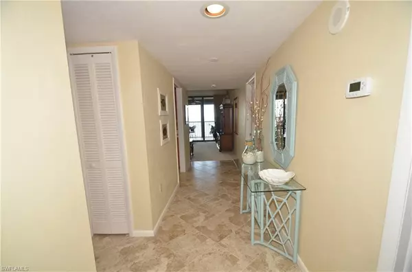 Naples, FL 34108,10851 Gulf Shore DR #1204