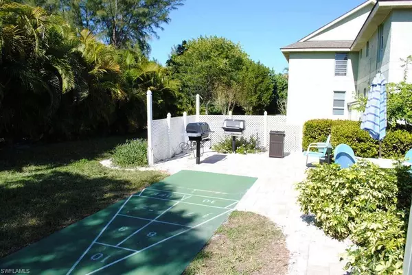 Sanibel, FL 33957,2840 W Gulf DR #26