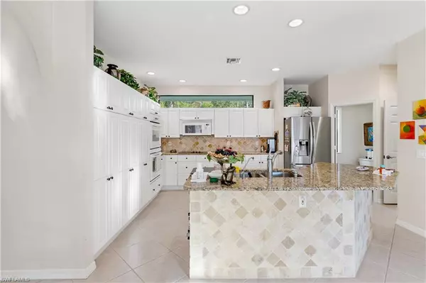 Naples, FL 34120,461 33rd AVE NE