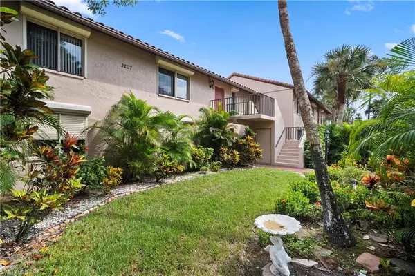 Naples, FL 34105,3207 Horse Carriage WAY #4010