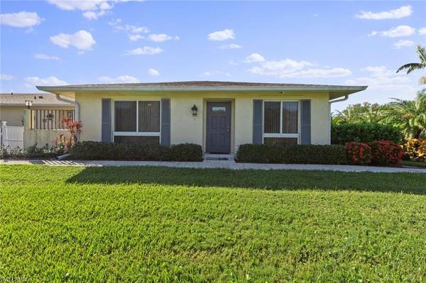 39 Glades BLVD #1, Naples, FL 34112