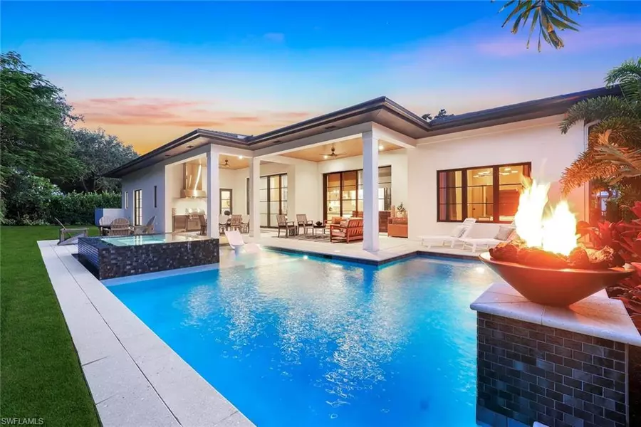 1546 Mandarin RD, Naples, FL 34102