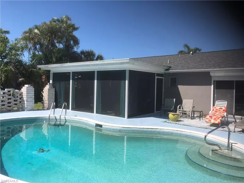 1175 Sandpiper ST, Naples, FL 34102