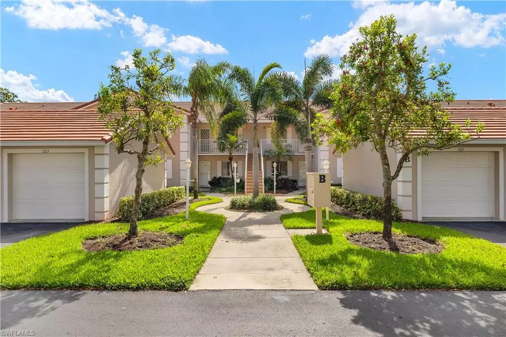 Naples, FL 34104,6740 Dennis CIR #B-106