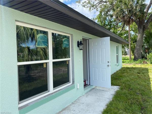 2424 Linhart AVE, Fort Myers, FL 33901