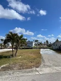 Fort Myers Beach, FL 33931,17701 Peppard DR