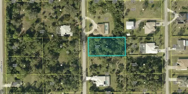 Lehigh Acres, FL 33936,816 Robert AVE