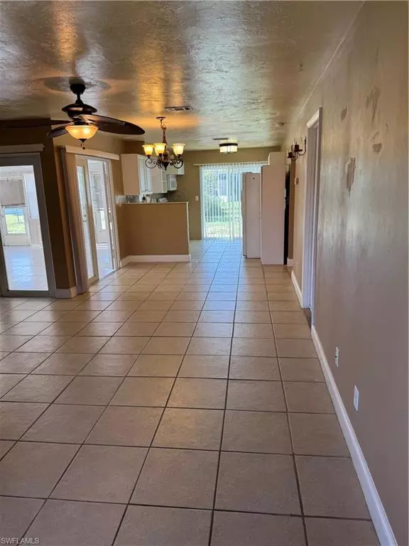 Lehigh Acres, FL 33936,10698 Tuliptree CT