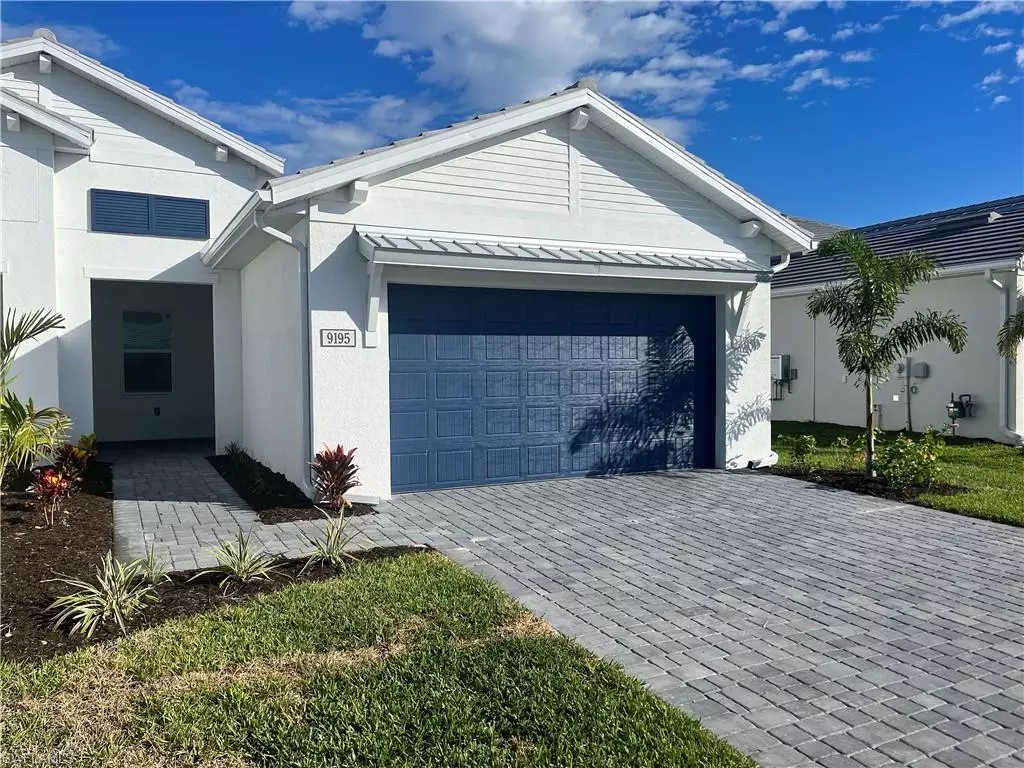 Naples, FL 34114,9195 Cayman DR