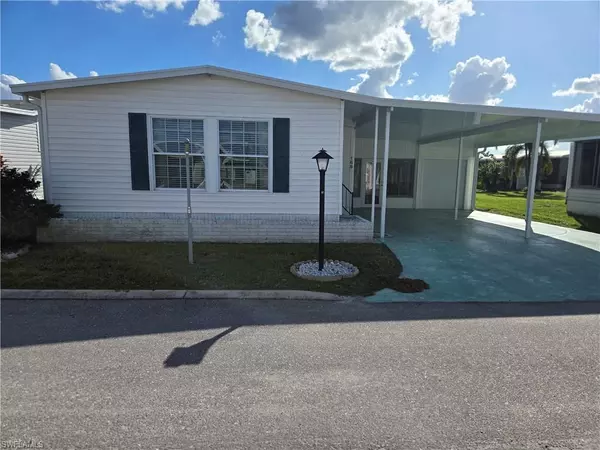 168 Yancey LN, North Fort Myers, FL 33903