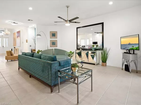 Naples, FL 34104,263 Glen Eagle CIR