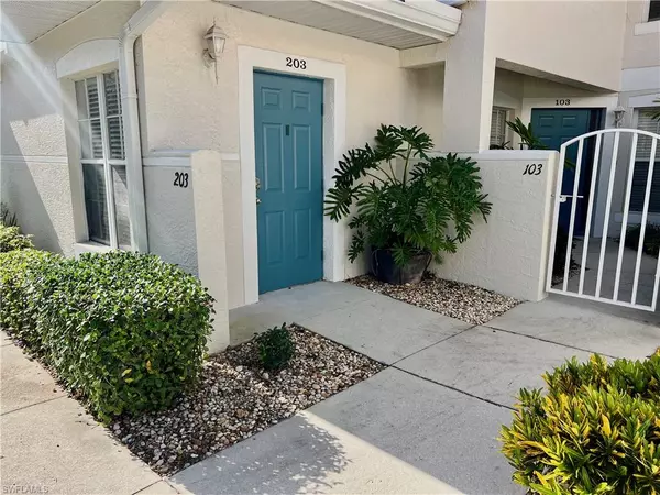 Naples, FL 34110,5035 Cedar Springs DR #203