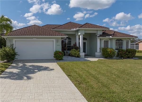 1524 SW 4th CT, Cape Coral, FL 33991