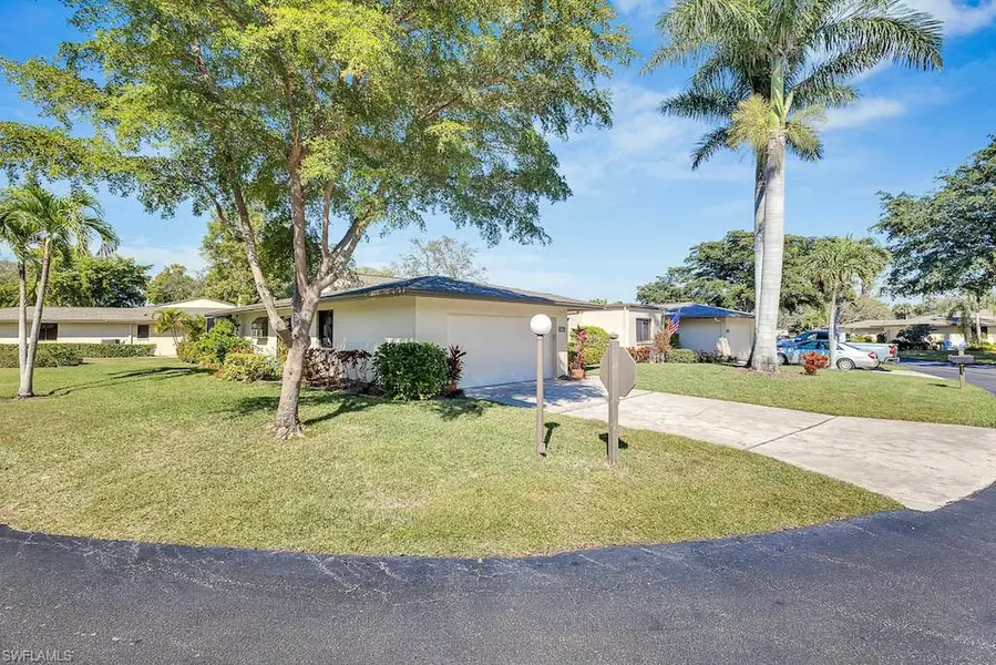 5864 Wild Fig LN, Fort Myers, FL 33919